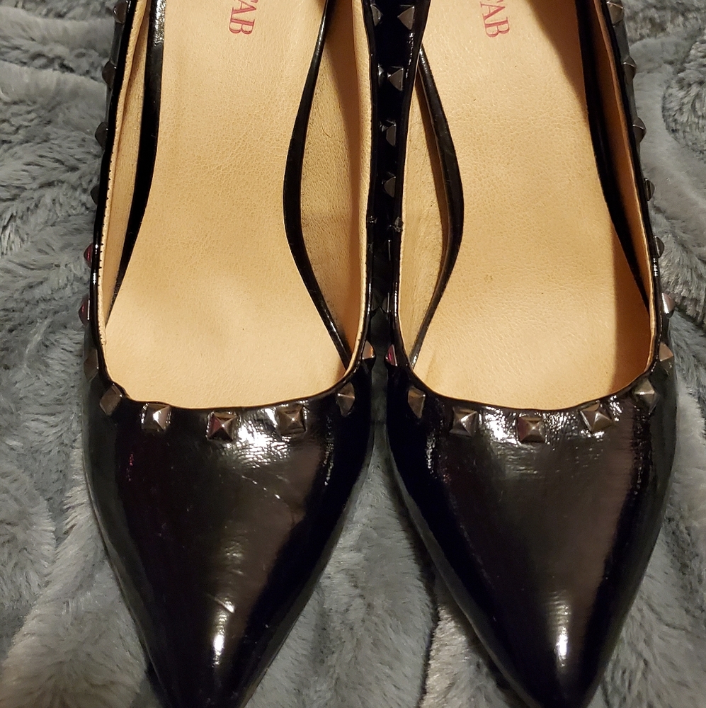 Black pointy toed heels